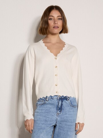 Cardigan bavarois ' ' Apricot en beige : devant