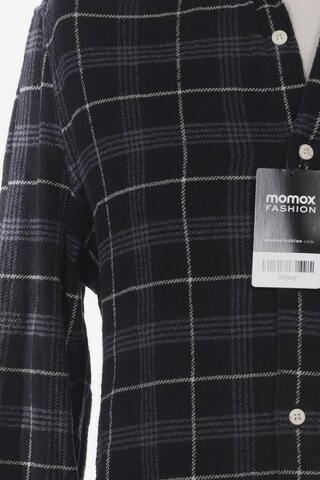Review Button Up Shirt in M in Black