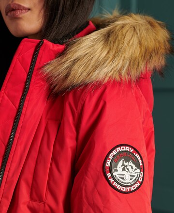 Veste d’hiver Superdry en rouge