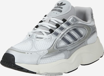 ADIDAS ORIGINALS Sneakers low i hvit: forside