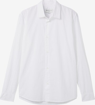 Coupe regular Chemise business TOM TAILOR DENIM en blanc : devant