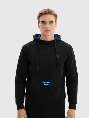 Arma Sweatshirt in Zwart: voorkant