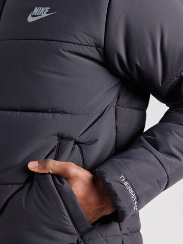 Veste d’hiver Nike Sportswear en noir