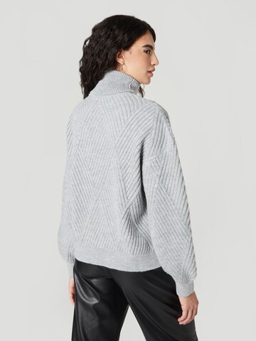 Guido Maria Kretschmer Women Sweater 'Maxine' in Grey
