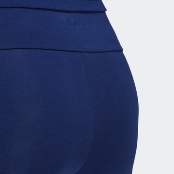 ADIDAS ORIGINALS Skinny Shorts 'Bike' in Blau