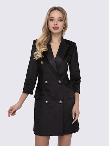 Anushka Jurk in Zwart