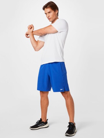 Reebok Regular Sportshorts in Blau