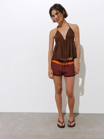 Top 'PACIFIC' de la Pull&Bear pe maro