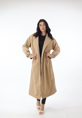 Elara Mantel in Beige: Vorderseite