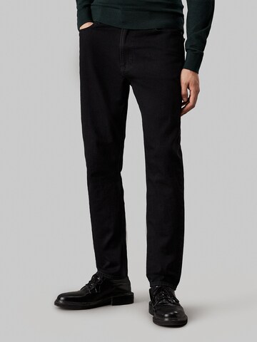 Calvin Klein Tapered Jeans in Black: front