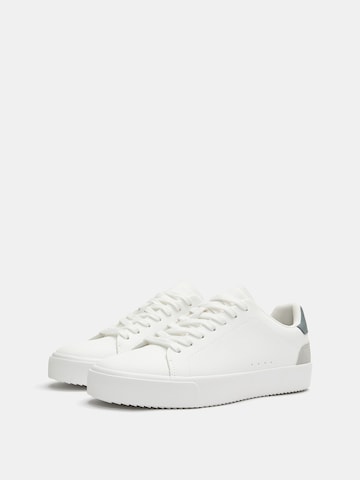 Pull&Bear Rövid szárú sportcipők - fehér