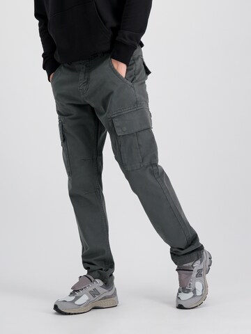 ALPHA INDUSTRIES Regular Cargo Pants in Grey