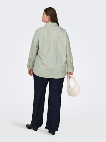 Camicia da donna 'CAROregon' di ONLY Carmakoma in verde
