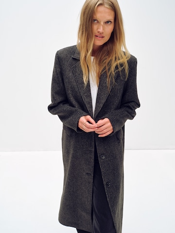 ABOUT YOU x Toni Garrn Between-Seasons Coat 'Jacqueline' in Grey: front