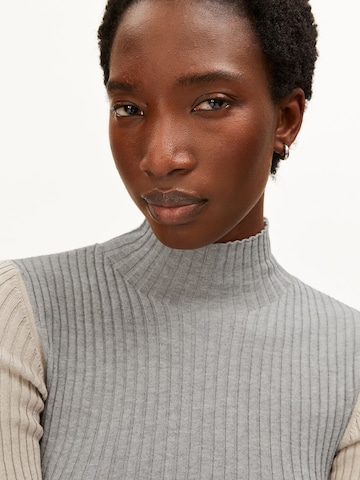 ARMEDANGELS Sweater 'ALAANIA PATCH' in Mixed colours