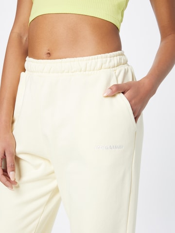 Pegador - regular Pantalón 'EVIE' en beige