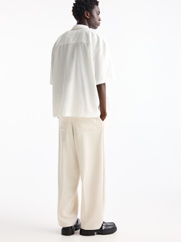 Fit confort Chemise Pull&Bear en blanc