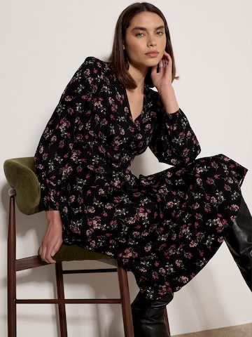 Apricot Dress ' ' in Black