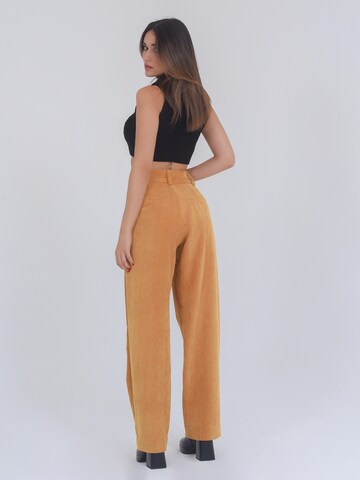 Wide Leg Pantalon à pince ' Alma ' FRESHLIONS en marron