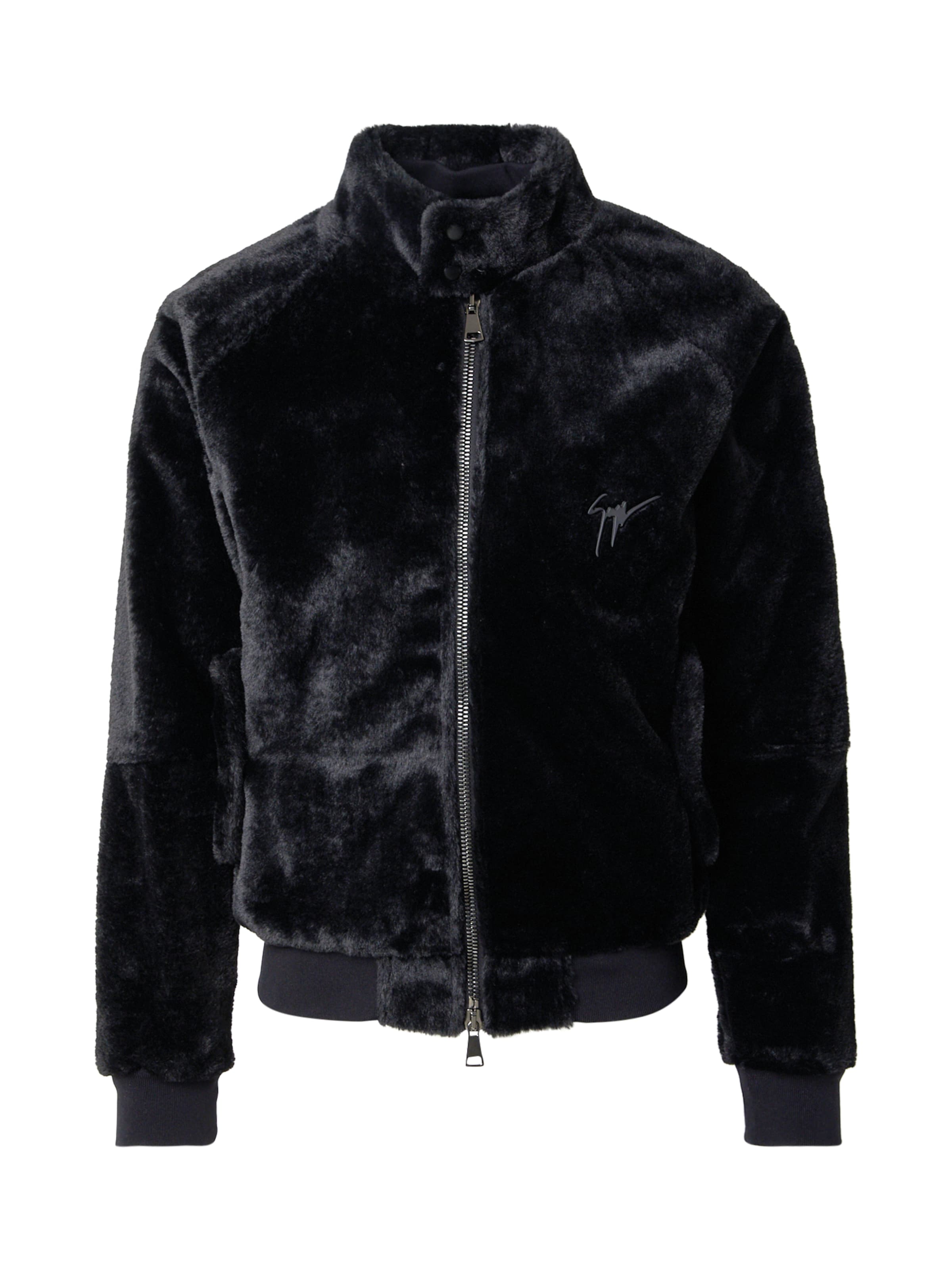 Giuseppe Zanotti Kevad-sügisjope, värv must: eest vaates