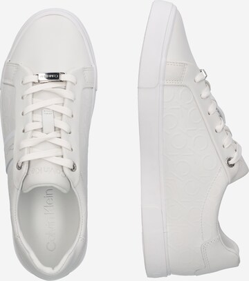 Calvin Klein - Zapatillas deportivas bajas en blanco