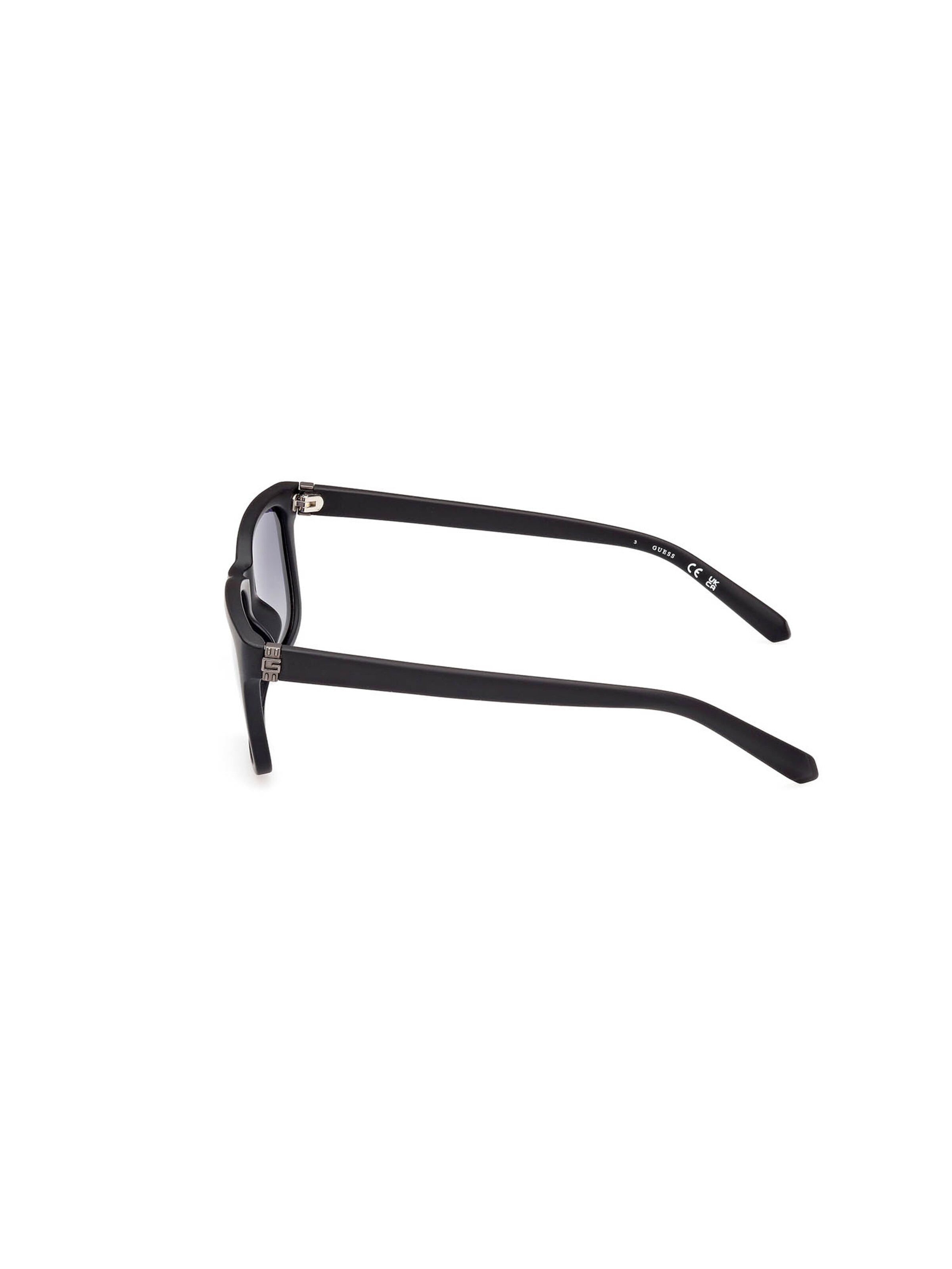 Lunettes de soleil GUESS en noir