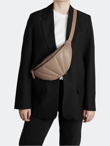 MARKBERG Gürteltasche in Beige: Vorderseite