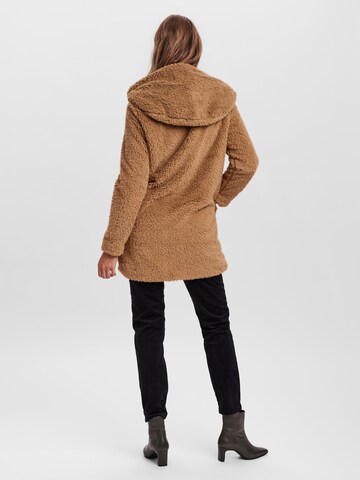 VERO MODA Between-Seasons Coat 'Joyce' in Brown