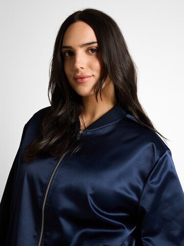 Tom Tailor Women + Tussenjas in Blauw