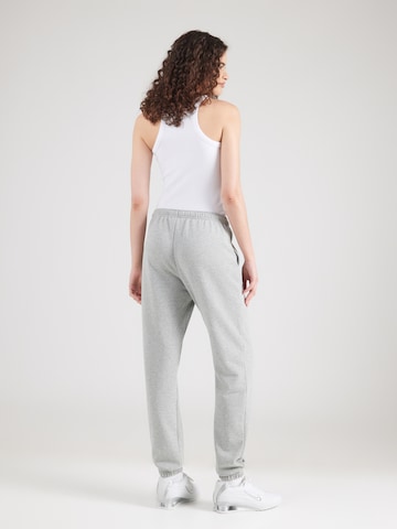 Nike Sportswear Дънки Tapered Leg Панталон 'Studio Fleece' в сиво