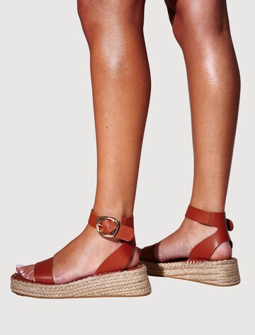 South Beach Sandal in Beige