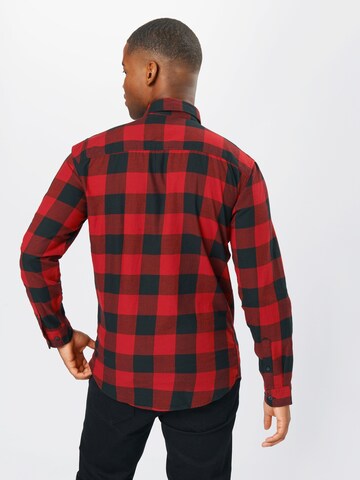 Coupe slim Chemise 'Gingham' JACK & JONES en rouge