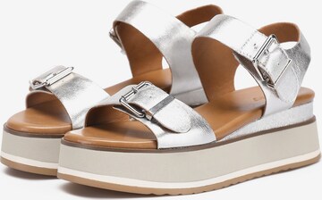 INUOVO Sandals in Silver
