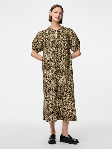 Robe 'NANCY' PIECES en beige