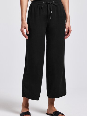 Wide leg Pantaloni 'Emee' di STREET ONE in nero: frontale