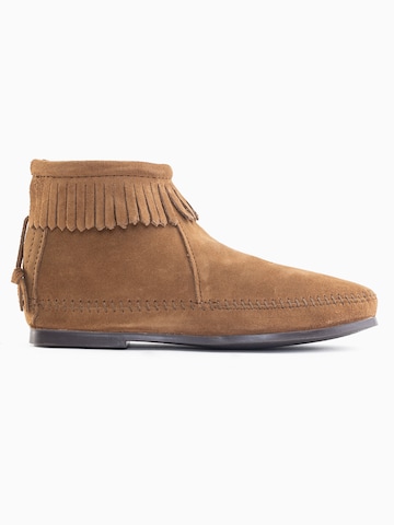 Minnetonka Stiefelette in Braun