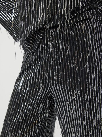 regular Pantaloni 'YASLANTRA' di YAS in nero