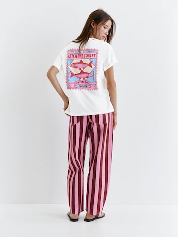 Pull&Bear Тениска в бяло
