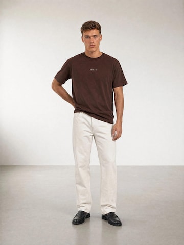 brūns ARMIE T-Krekls 'The Alex Logo T-shirt - Brown'