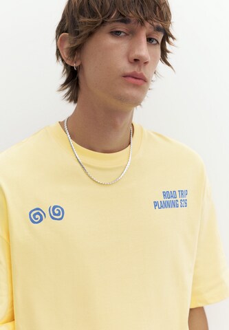 Pull&Bear Póló 'STWD' - sárga