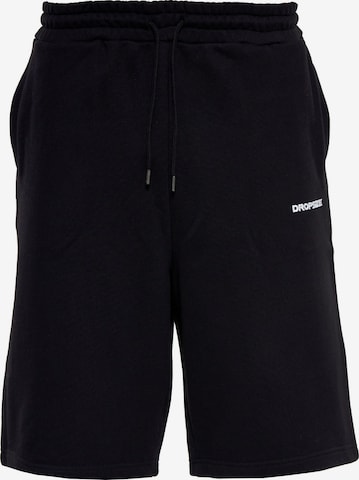 Dropsize Shorts in Schwarz: Vorderseite
