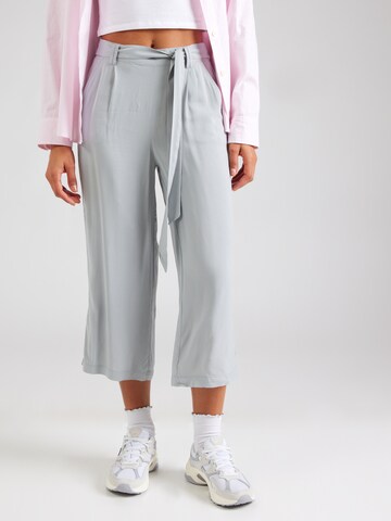 ONLY Loose fit Pleat-front trousers 'ONLNOVA' in Blue: front