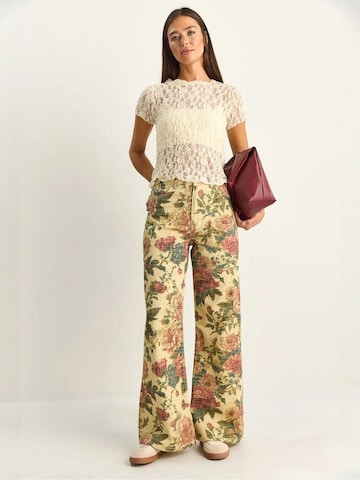 regular Pantaloni di Bianco Lucci in giallo