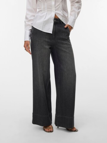 Wide Leg Jean 'AWElani' VERO MODA en gris : devant