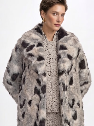 Cappotto invernale di Rich & Royal in beige