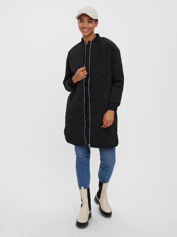 VERO MODA Between-Seasons Coat 'Natalie' in Black