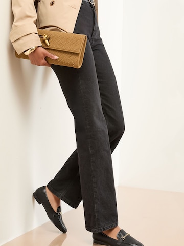 Lipsy Mokassiin, värv must