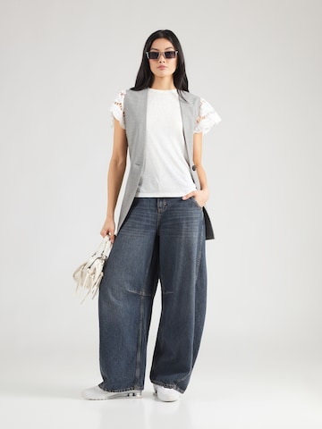 T-shirt 'Davinia' ABOUT YOU en blanc