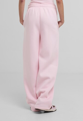 Felicious Regular Pants in Pink