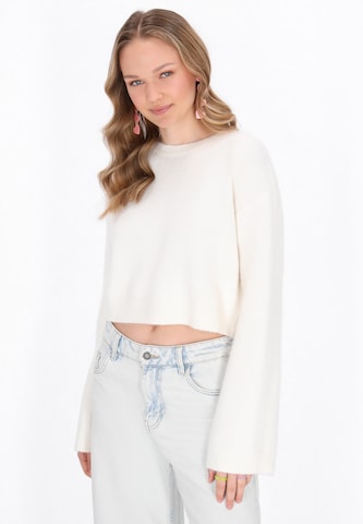 MYMO - Pullover em branco: frente